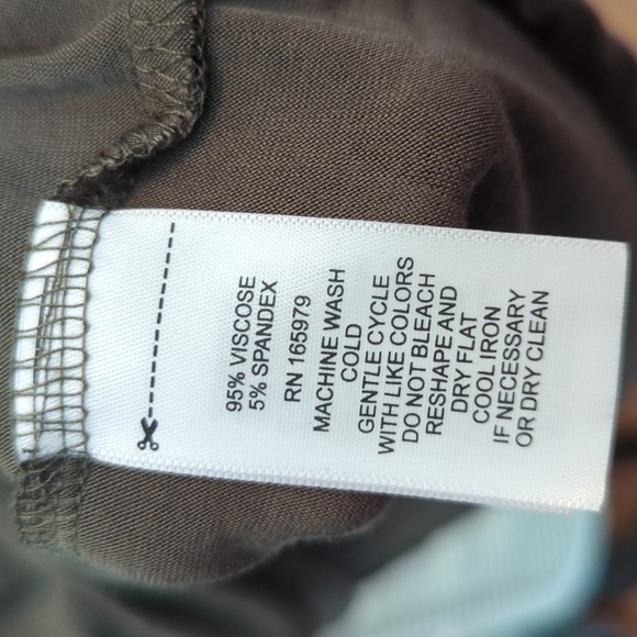 Cable & Gauge Olive Green Comfort T-shirt Short Sleeve Women's Size S - Picture 4 of 4